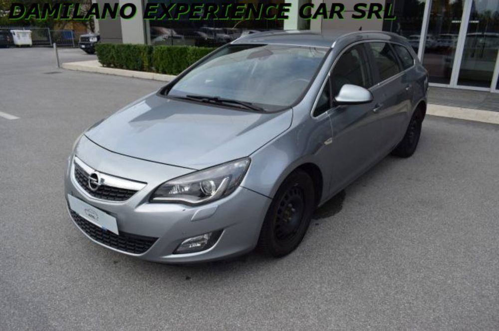 Opel Astra Station Wagon usata a Cuneo