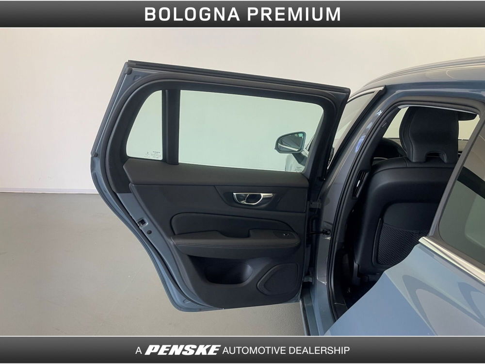 Volvo V60 nuova a Bologna (16)