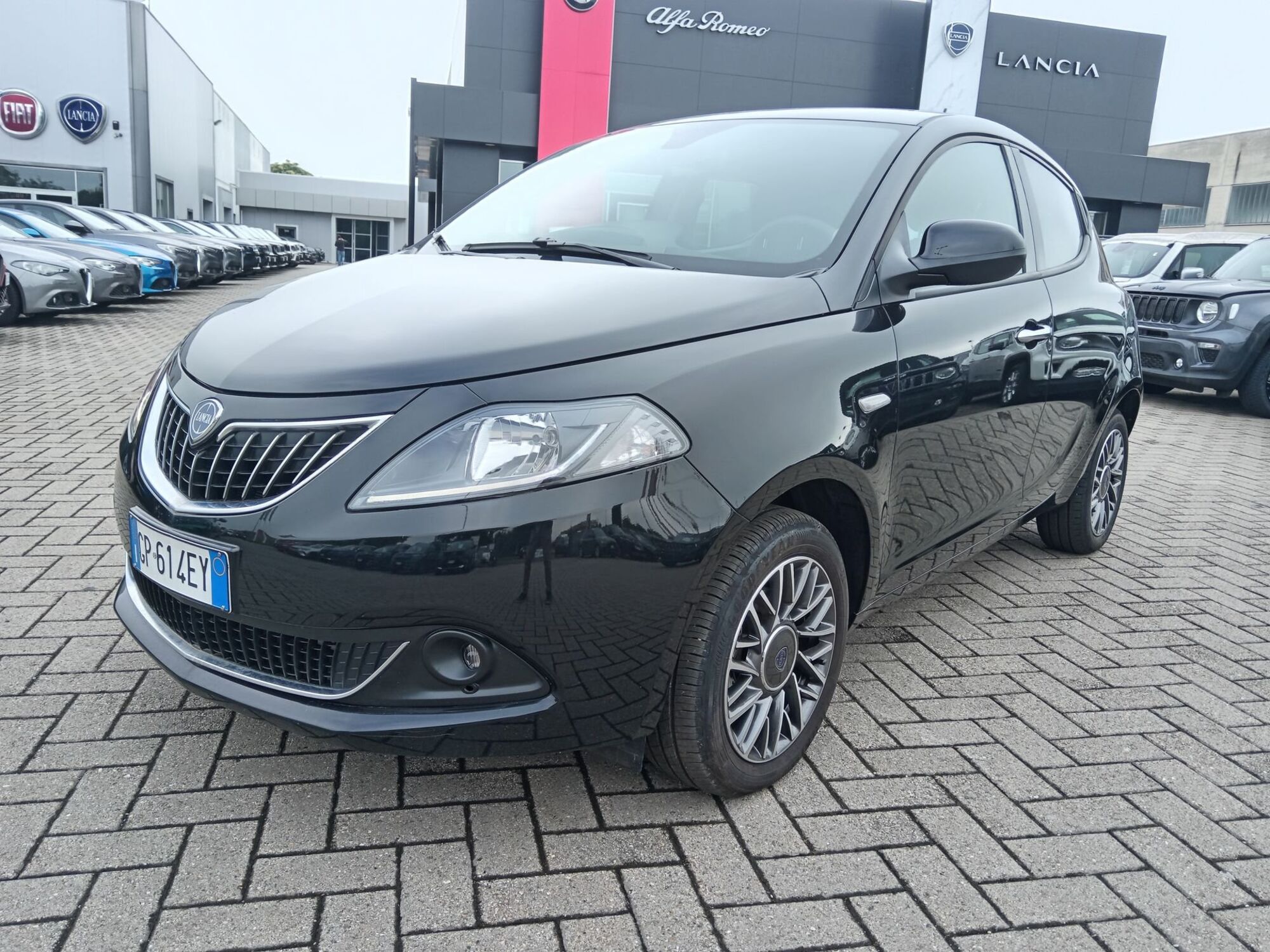 Lancia Ypsilon 1.0 FireFly 5 porte S&amp;S Hybrid Gold Plus del 2023 usata a Alessandria