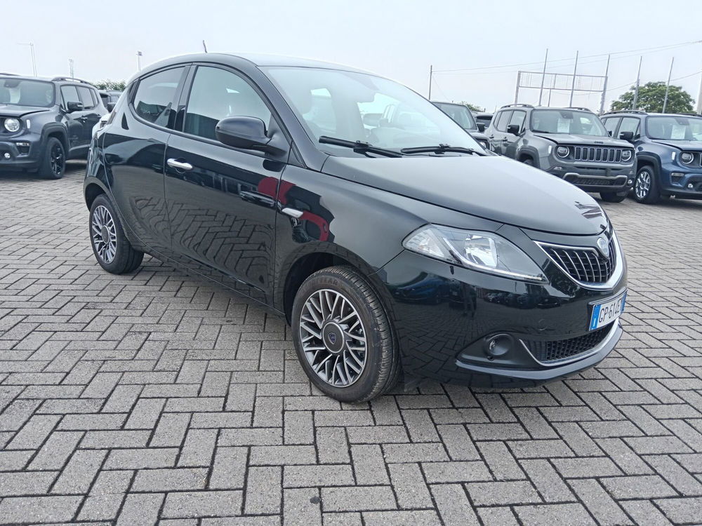 Lancia Ypsilon usata a Alessandria (3)