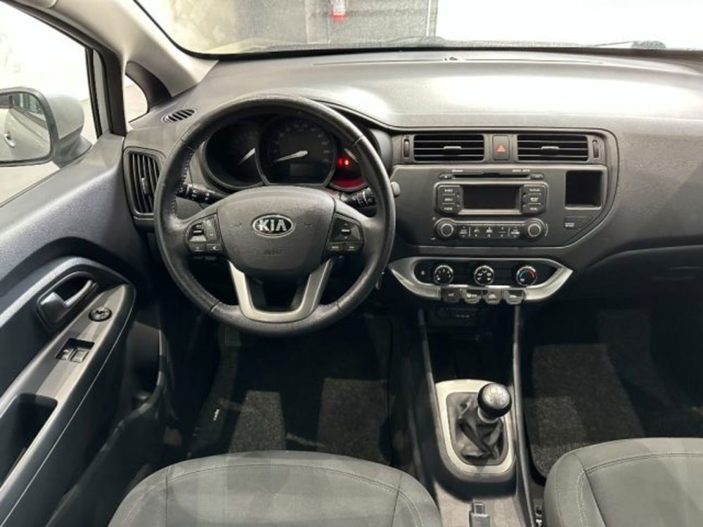 Kia Rio usata a Salerno (11)