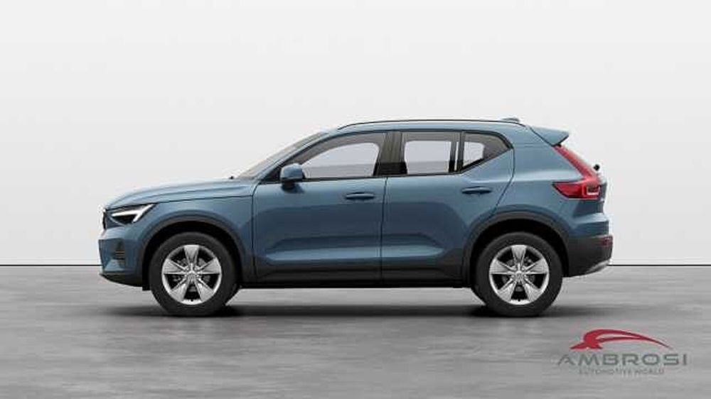 Volvo XC40 nuova a Viterbo (2)