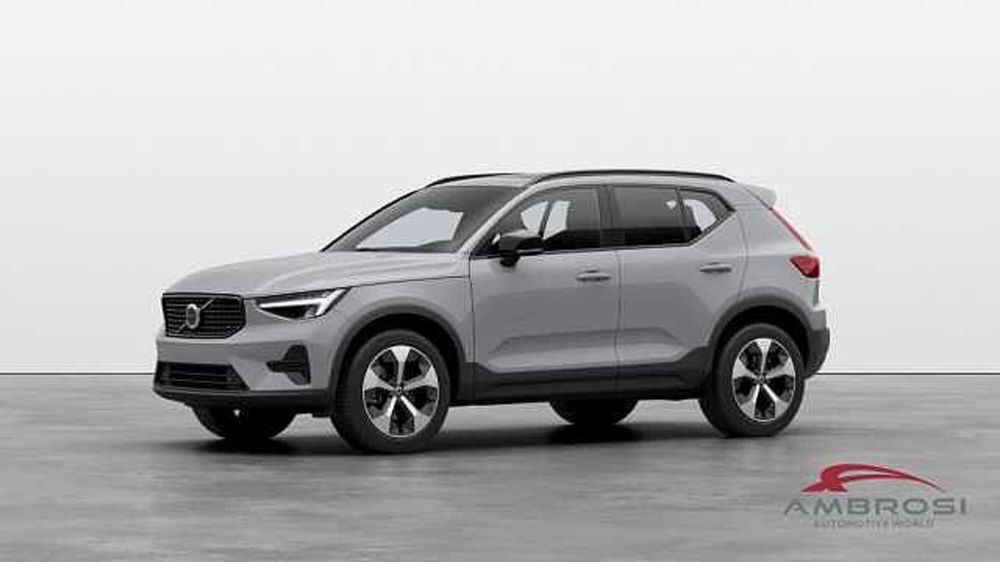 Volvo XC40 nuova a Viterbo