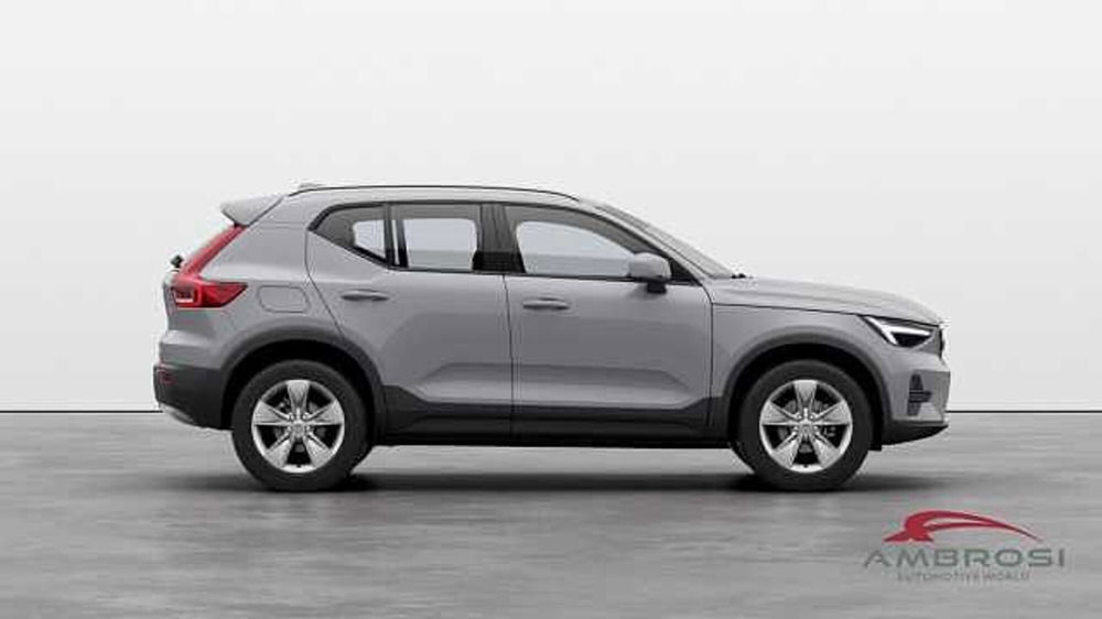 Volvo XC40 nuova a Viterbo (3)