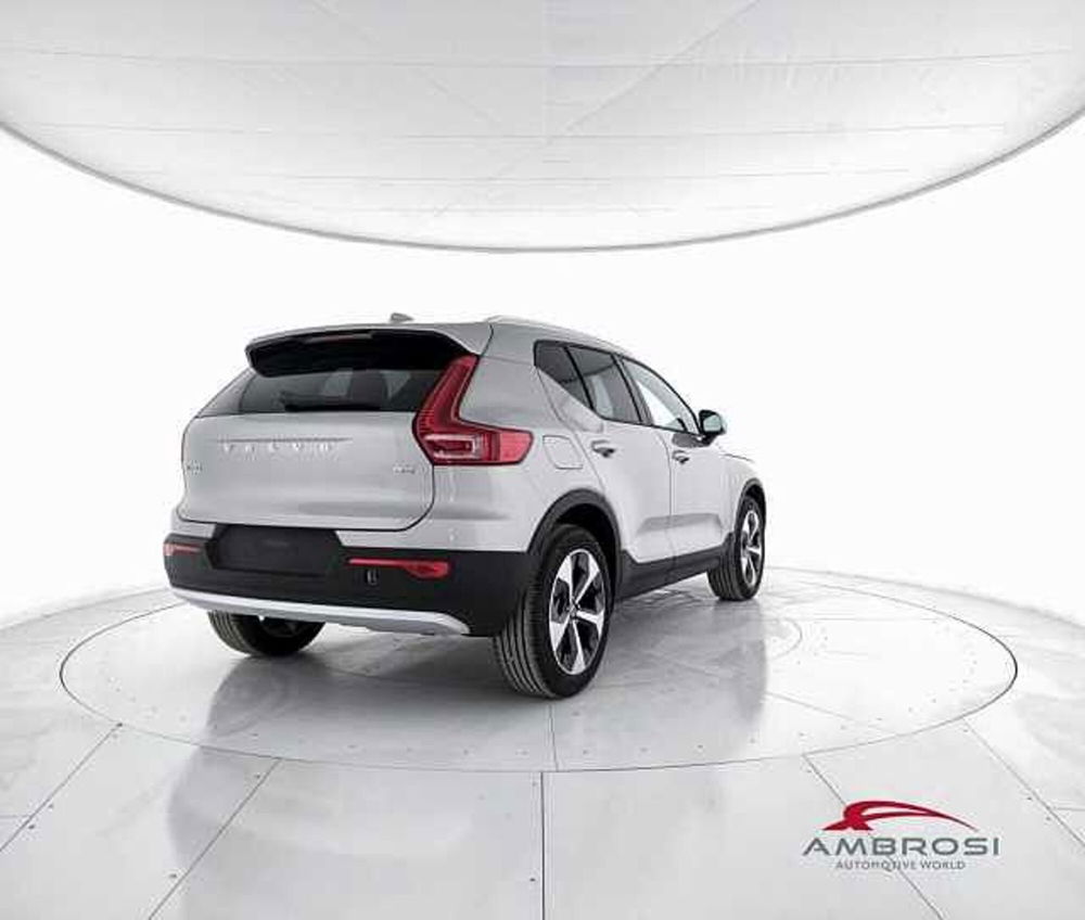 Volvo XC40 nuova a Viterbo (3)