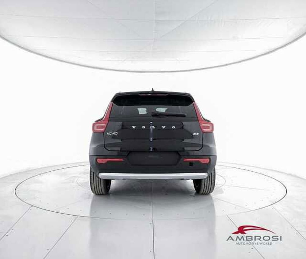 Volvo XC40 nuova a Viterbo (6)