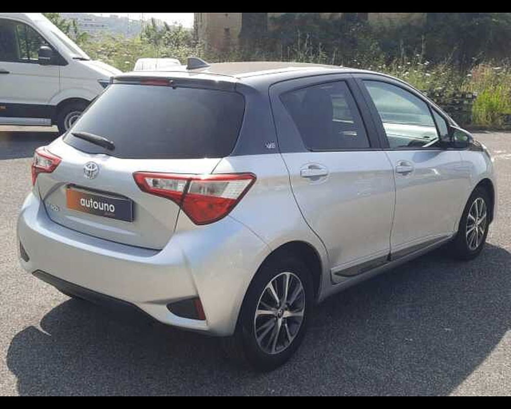 Toyota Yaris usata a Napoli (3)