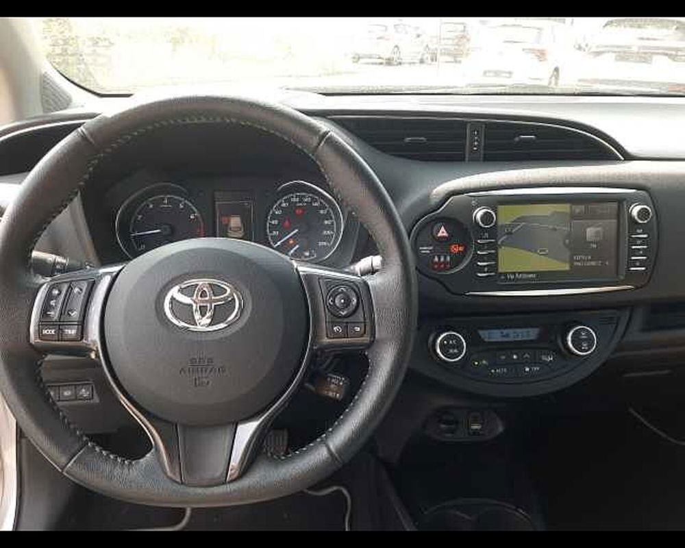 Toyota Yaris usata a Napoli (6)