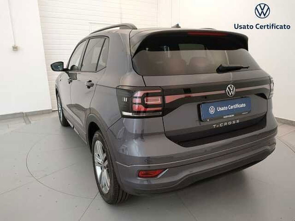 Volkswagen T-Cross nuova a Varese (8)