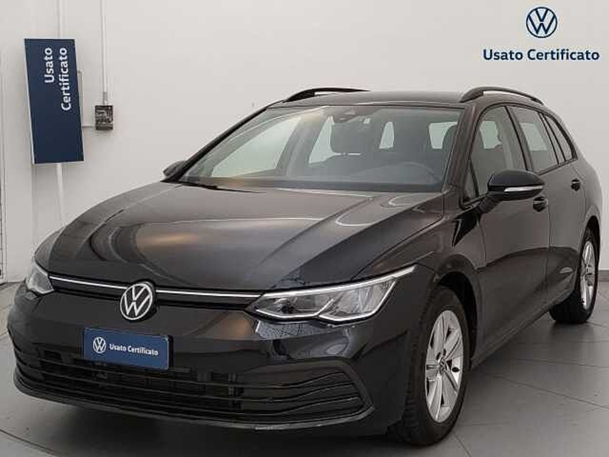 Volkswagen Golf Variant 1.5 TSI EVO ACT Life del 2023 usata a Busto Arsizio