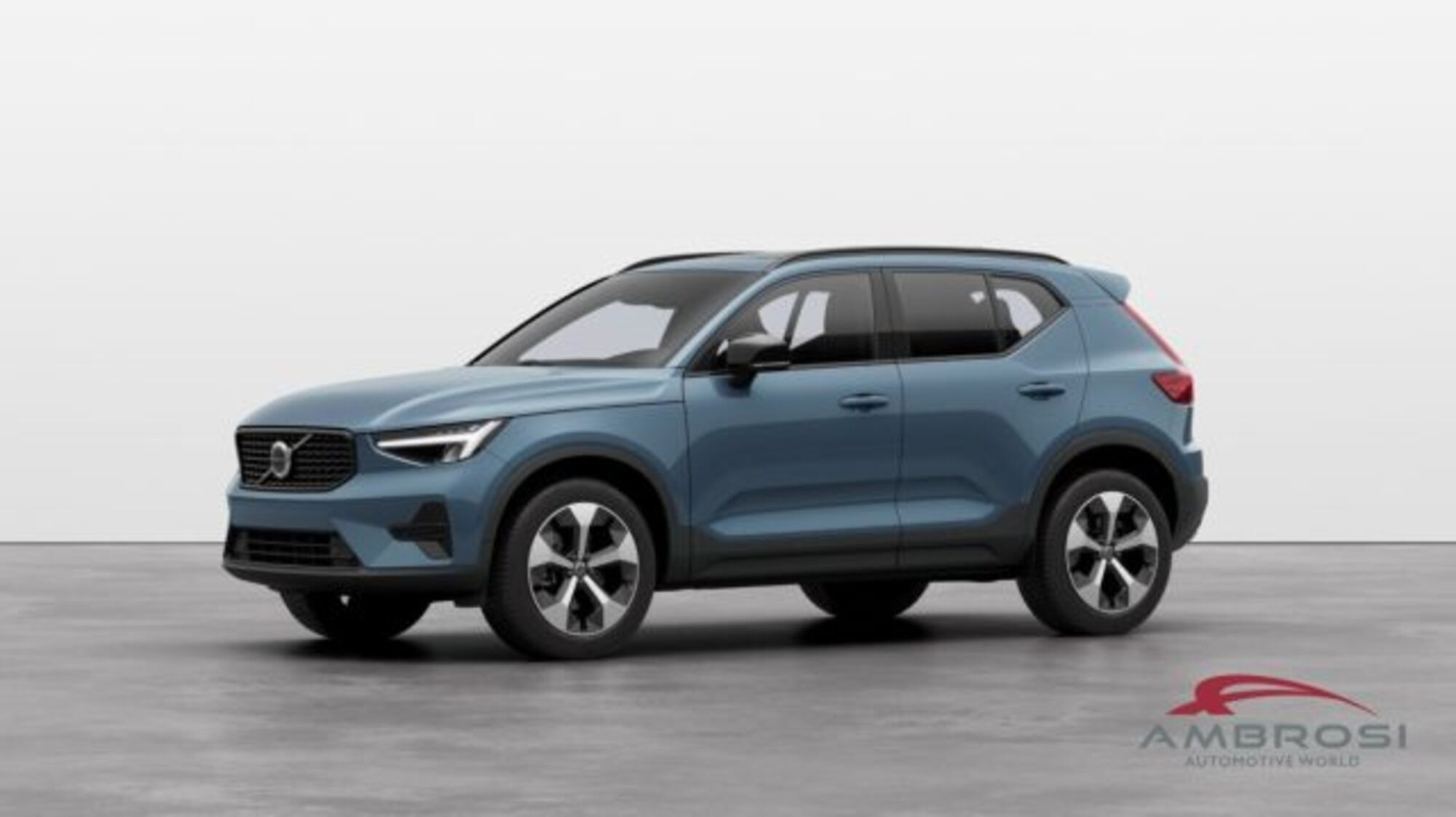 Volvo XC40 2.0 b3 Ultra Dark auto nuova a Corciano