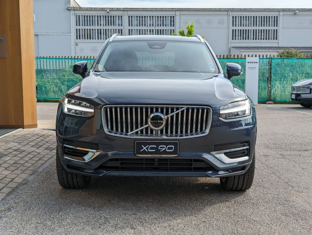 Volvo XC90 nuova a Pescara