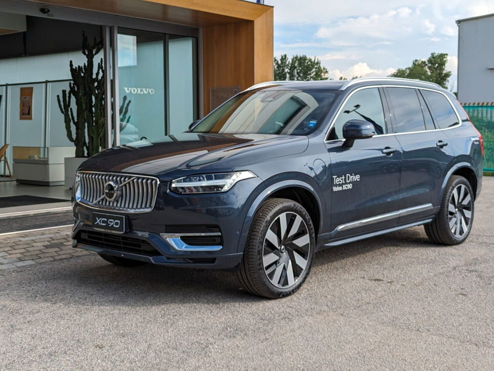 Volvo XC90 nuova a Pescara (10)