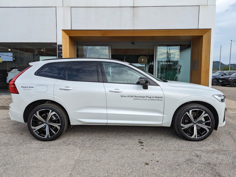 Volvo XC60 nuova a Pescara (3)