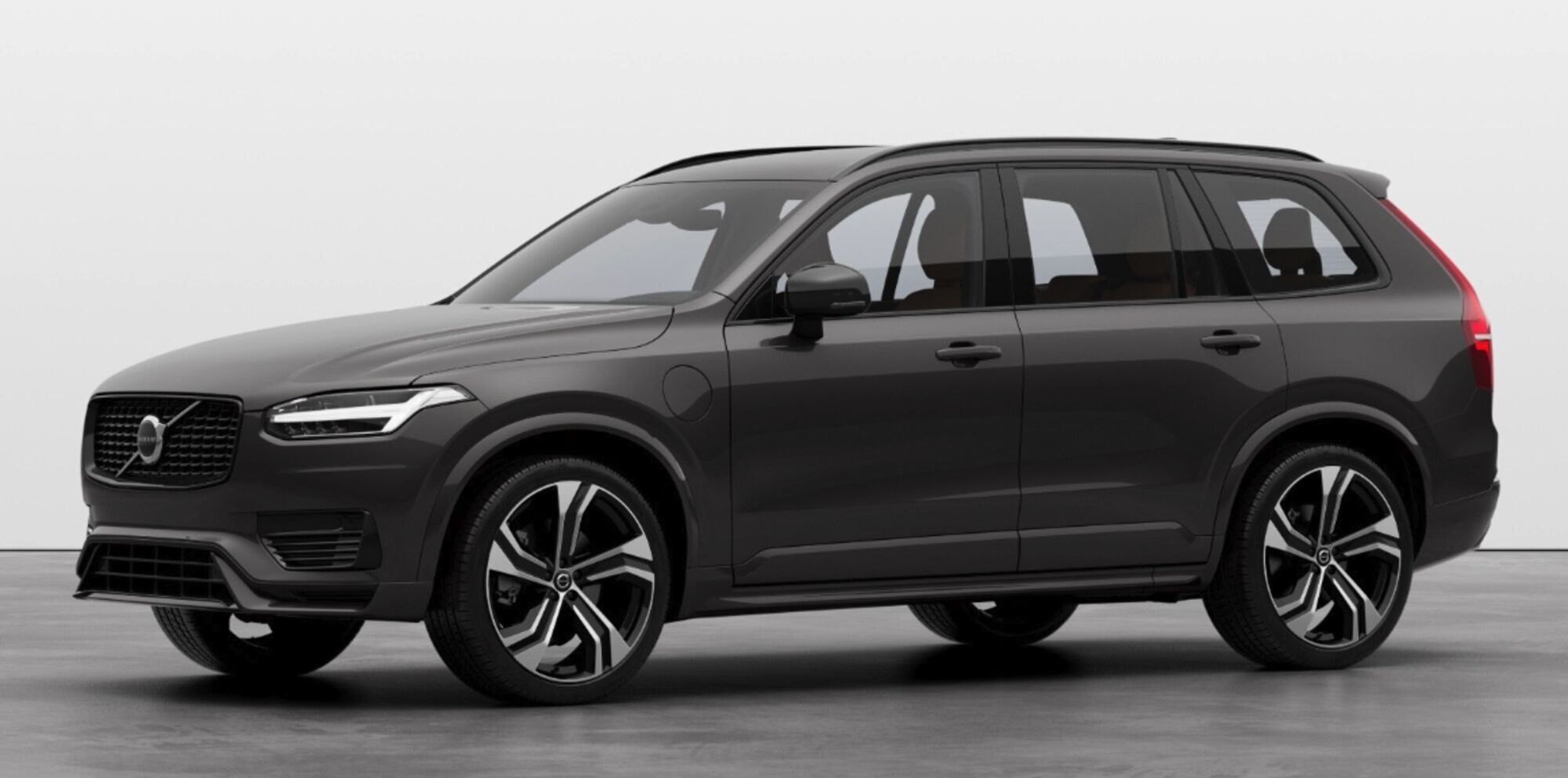 Volvo XC90 T8 Recharge AWD Plug-in Hybrid aut. 7 posti Plus Dark nuova a Parma