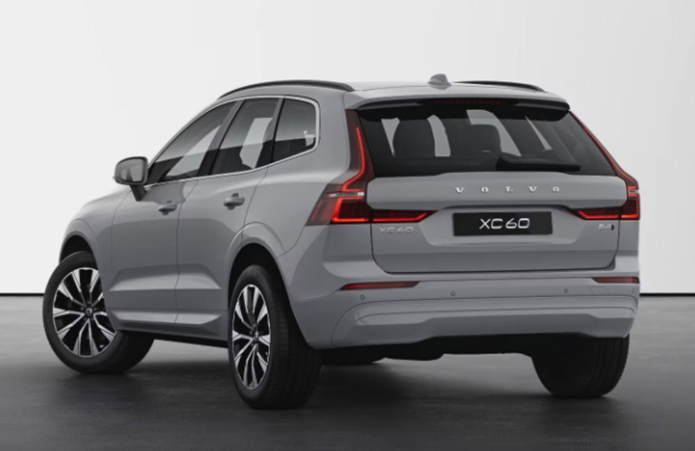 Volvo XC60 nuova a Parma (3)