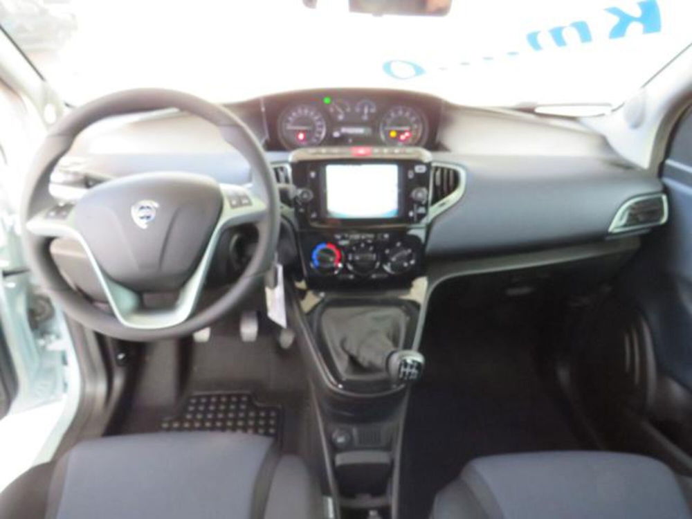 Lancia Ypsilon nuova a Lodi (11)