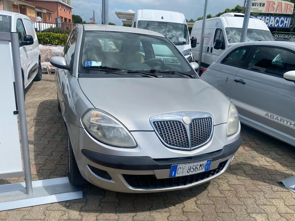 Lancia Ypsilon usata a Arezzo (2)