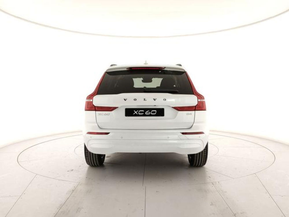 Volvo XC60 nuova a Modena (4)