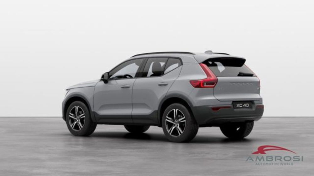 Volvo XC40 nuova a Perugia (3)