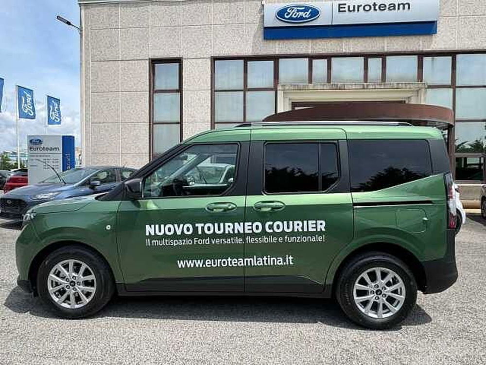 Ford Tourneo Courier nuova a Latina (3)