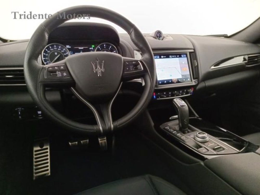 Maserati Levante usata a Padova (5)