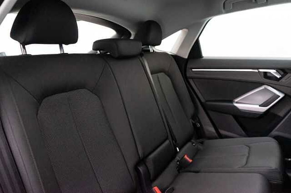 Audi Q3 Sportback usata a Varese (9)