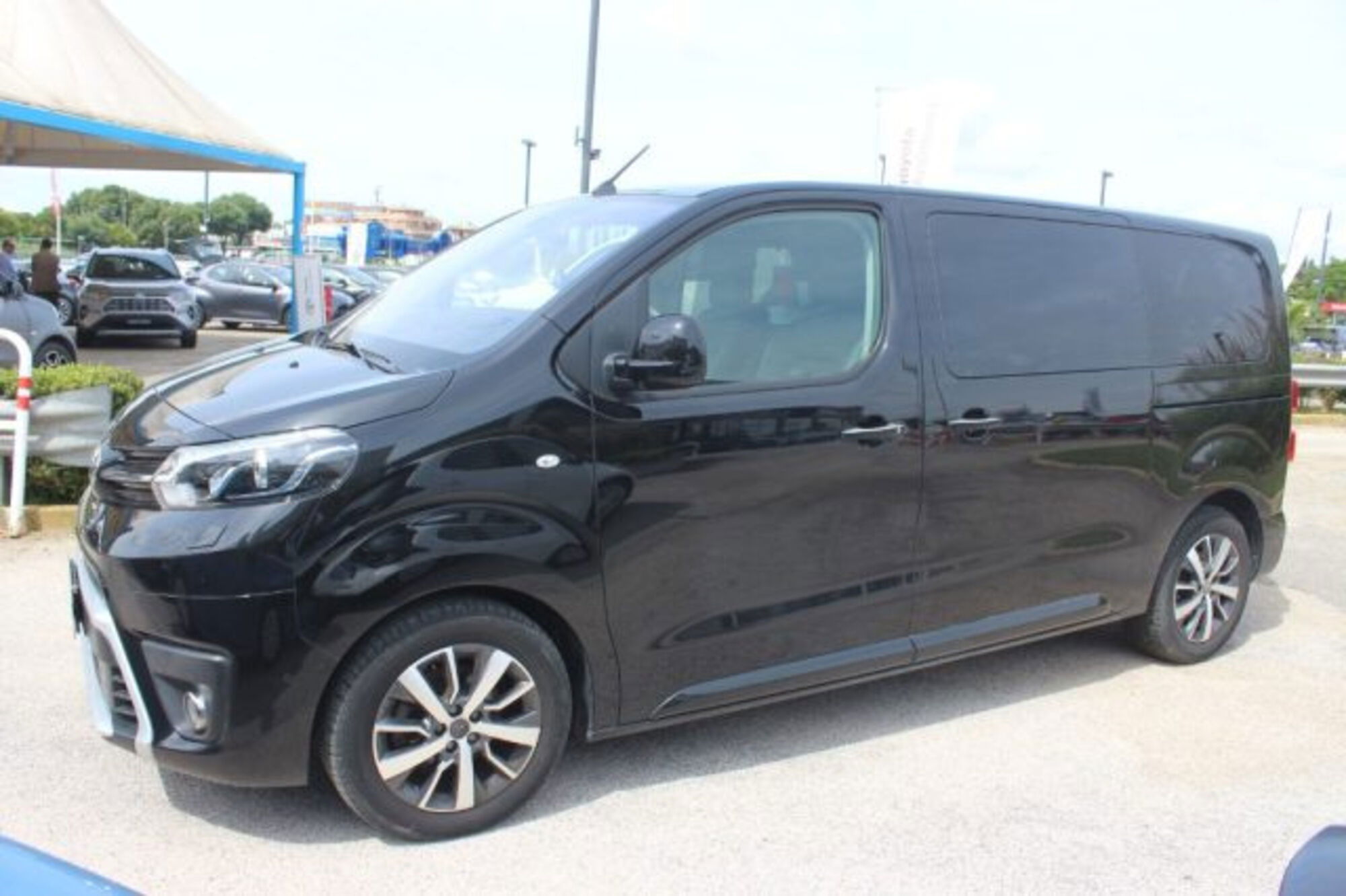 Toyota Proace Verso Verso 2.0D 180 CV L1 D Luxury  del 2018 usata a Roma