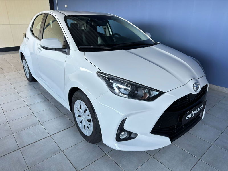 Toyota Yaris 1.0 5 porte Active  del 2023 usata a Ferrara