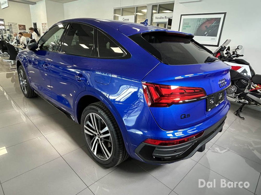 Audi Q5 Sportback nuova a Verona (5)