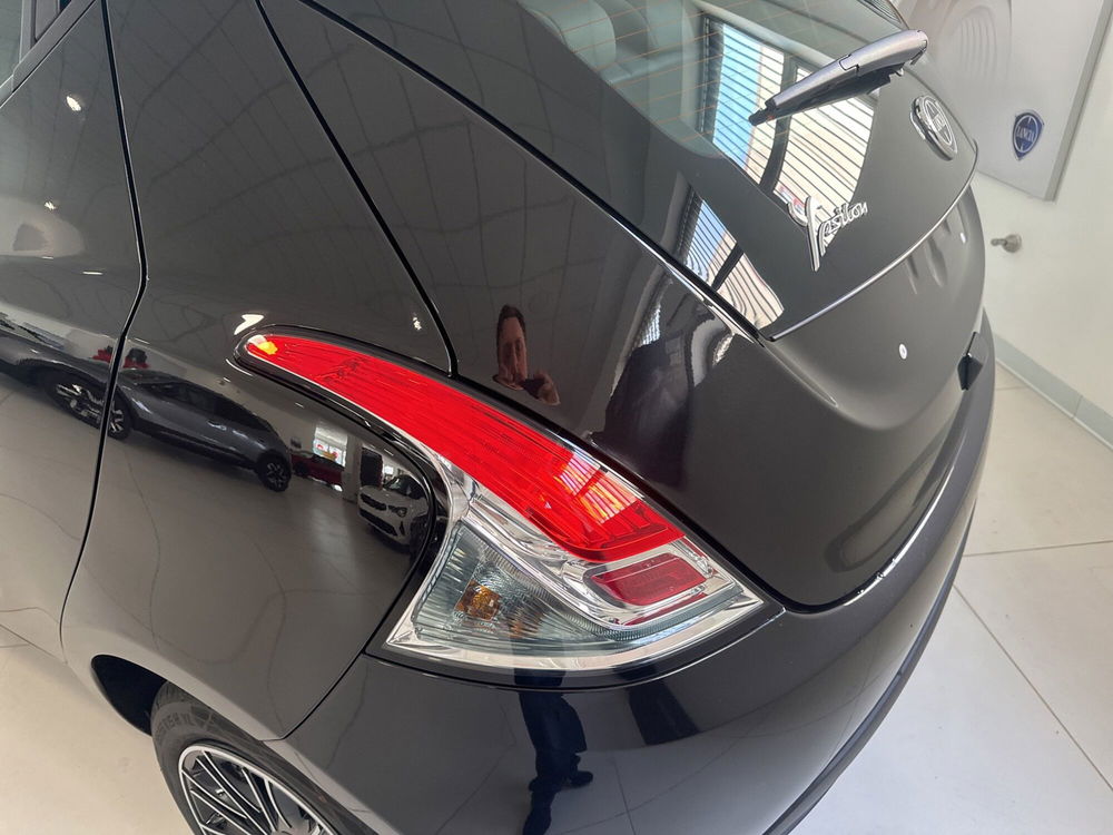 Lancia Ypsilon nuova a Benevento (10)