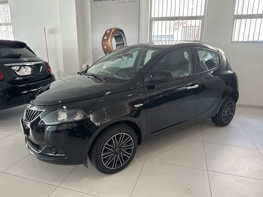 Lancia Ypsilon nuova a Benevento (4)