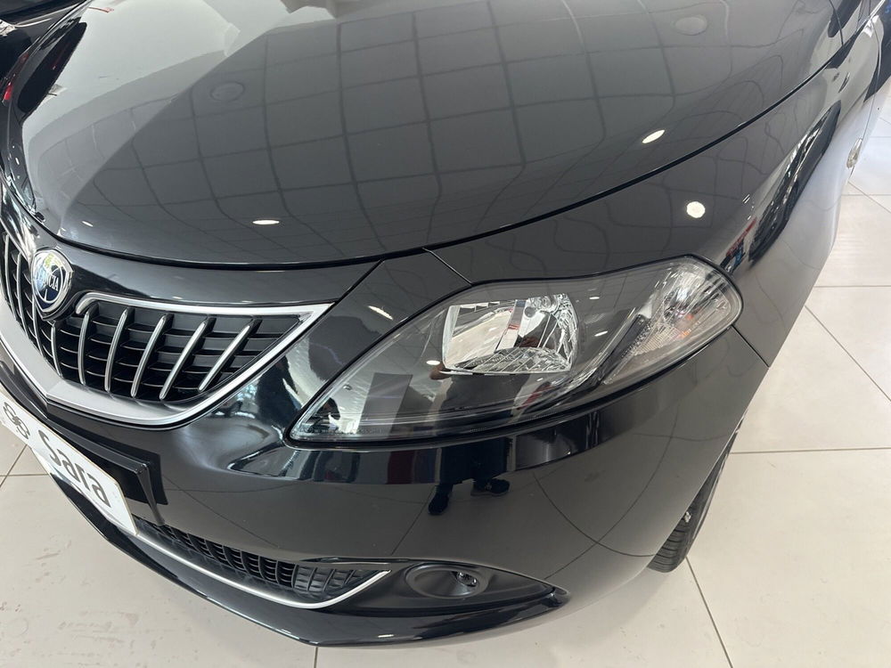 Lancia Ypsilon nuova a Benevento (9)