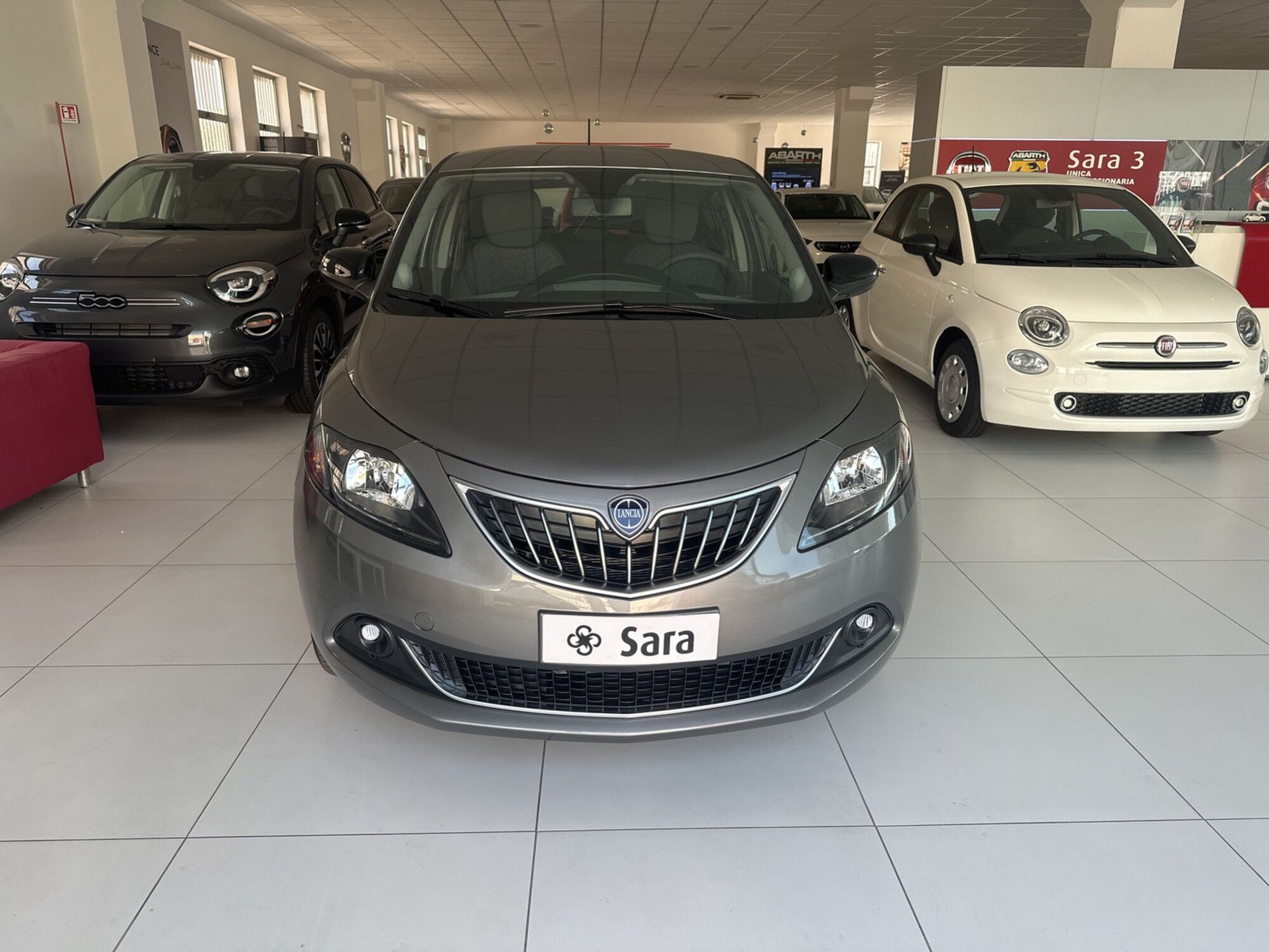 Lancia Ypsilon 1.0 FireFly 5 porte S&amp;S Hybrid Ecochic Silver  nuova a Benevento