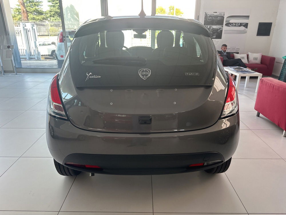 Lancia Ypsilon nuova a Benevento (8)