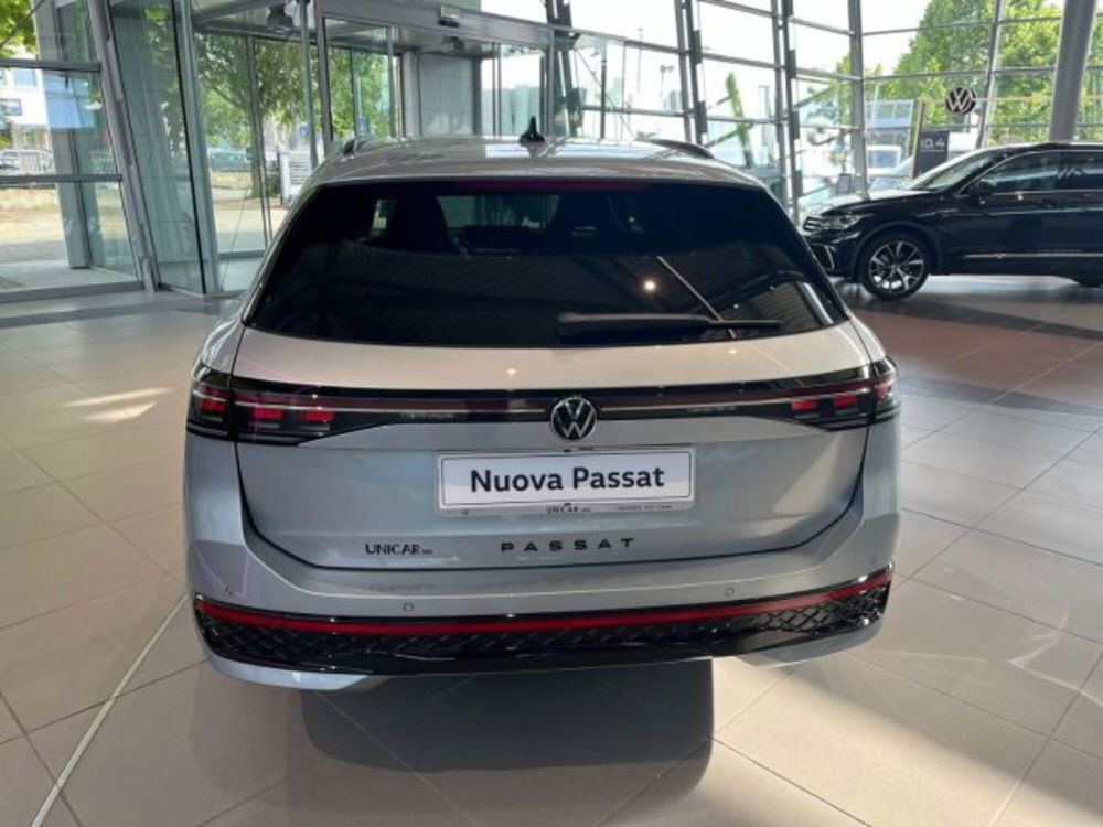 Volkswagen Passat nuova a Cuneo (6)