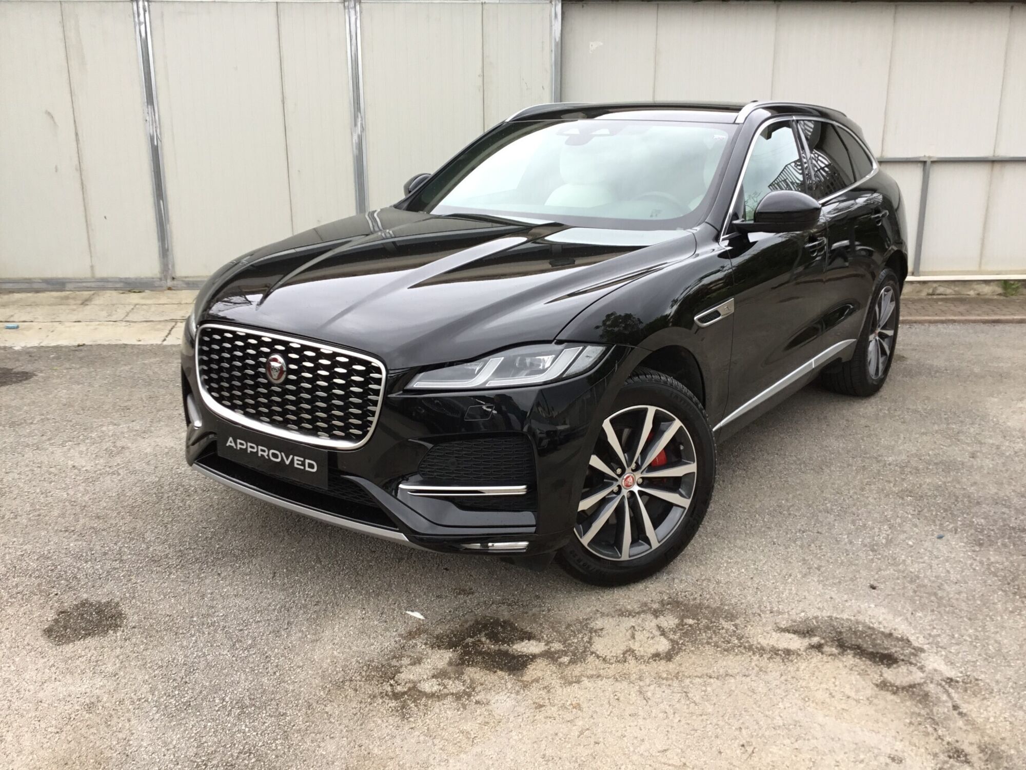 Jaguar F-Pace 2.0 D 163 CV AWD aut. SE  del 2022 usata a Napoli