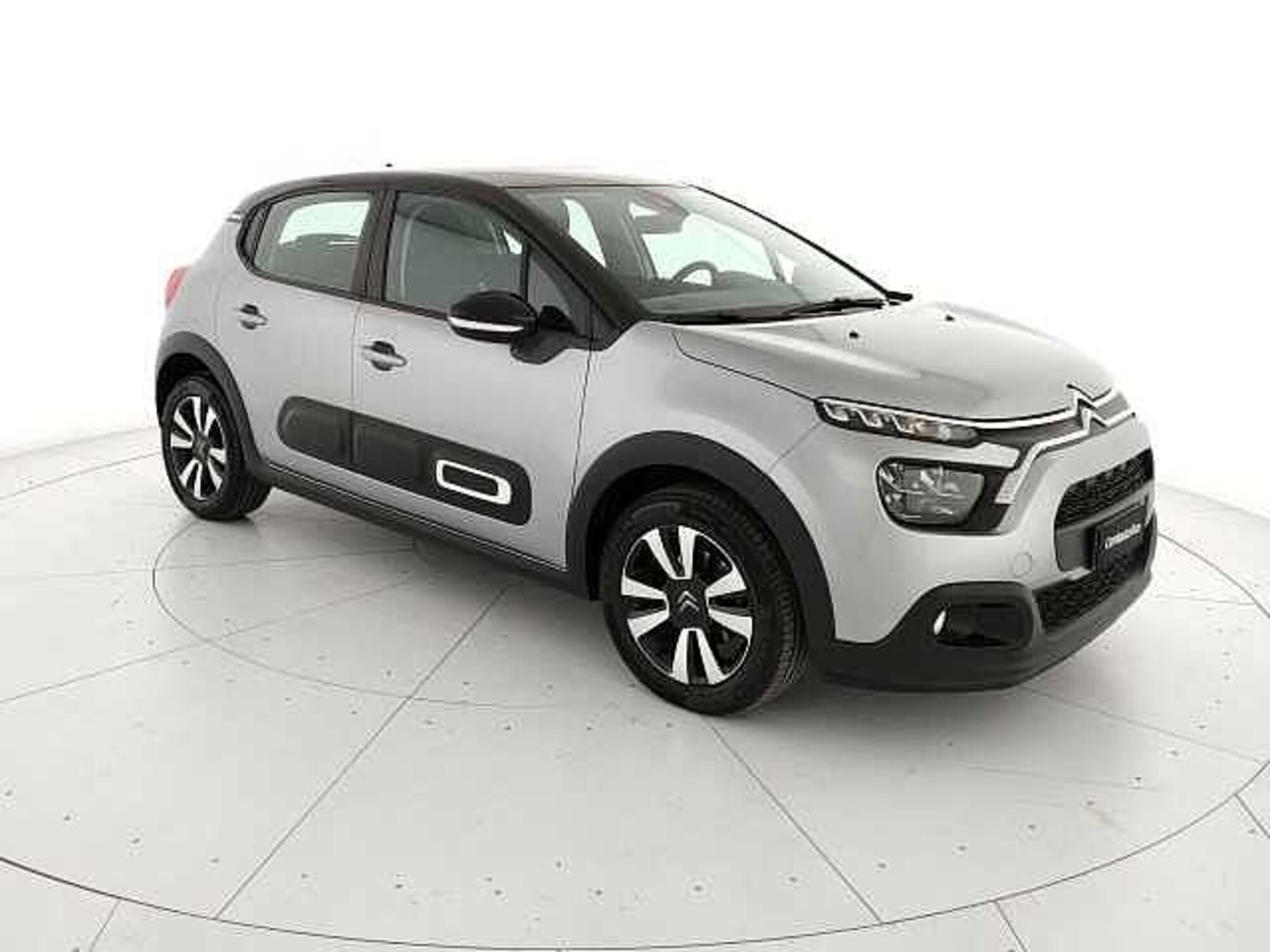 Citroen C3 BlueHDi 100 S&amp;S Shine  del 2023 usata a Teverola