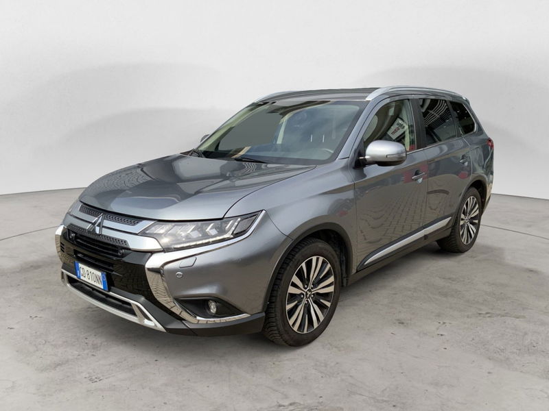 Mitsubishi Outlander 2.0 2WD GPL Bi-fuel CVT Instyle SDA  del 2021 usata a Perugia