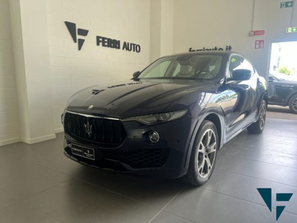 Maserati Levante usata a Udine (2)