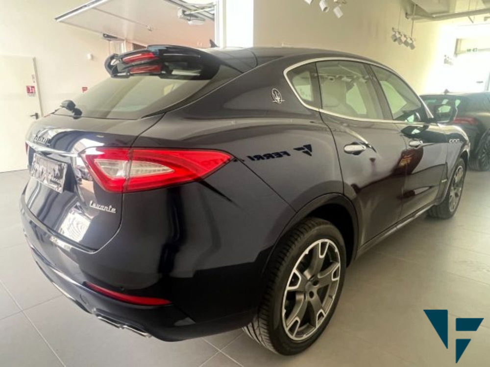 Maserati Levante usata a Udine (5)