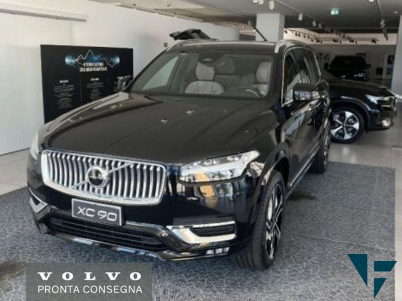 Volvo XC90 B5 (d) AWD automatico Plus Bright nuova a Tavagnacco