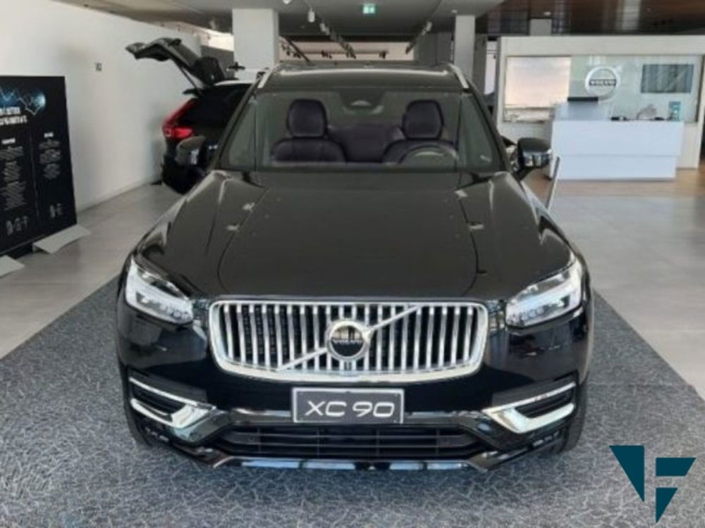 Volvo XC90 nuova a Udine (2)