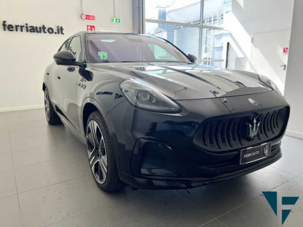 Maserati Grecale nuova a Udine (5)