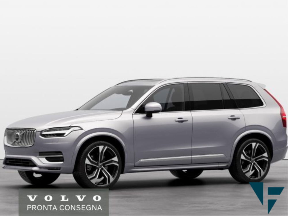 Volvo XC90 nuova a Udine