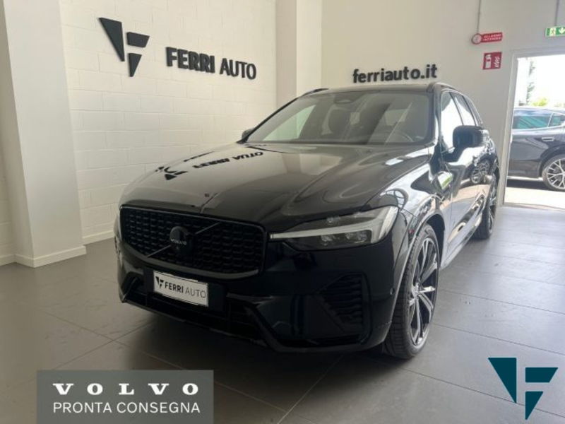 Volvo XC60 2.0 t6 phev Ultra Black Edition awd auto nuova a Tavagnacco