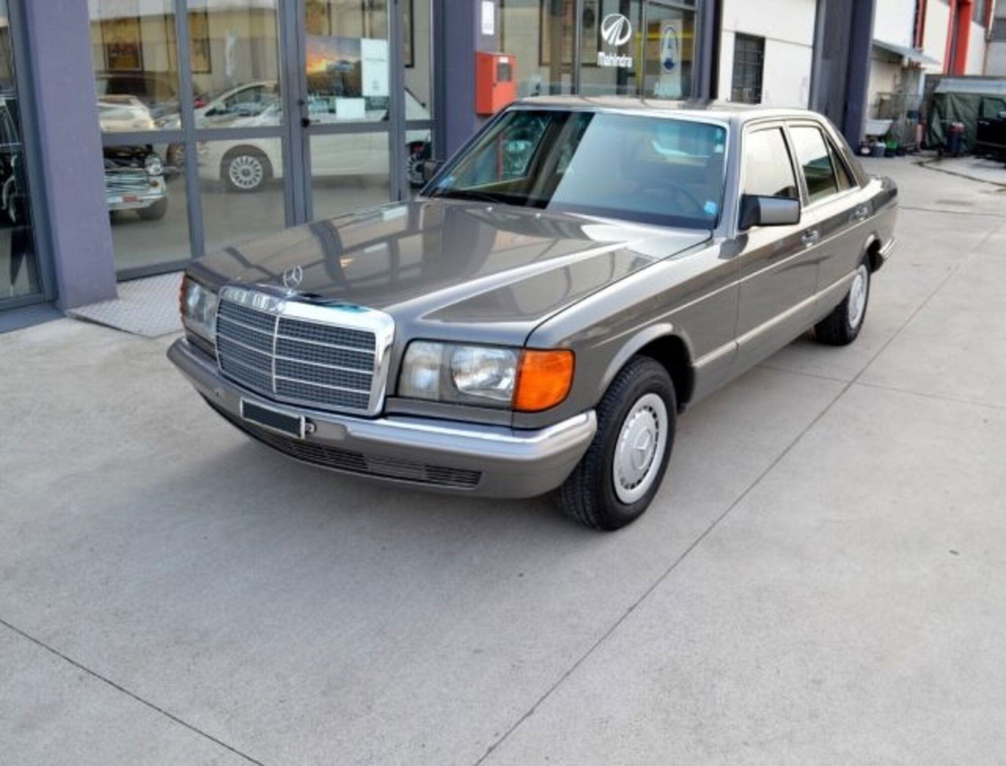 Mercedes-Benz 280 280 E  del 1985 usata a Sona