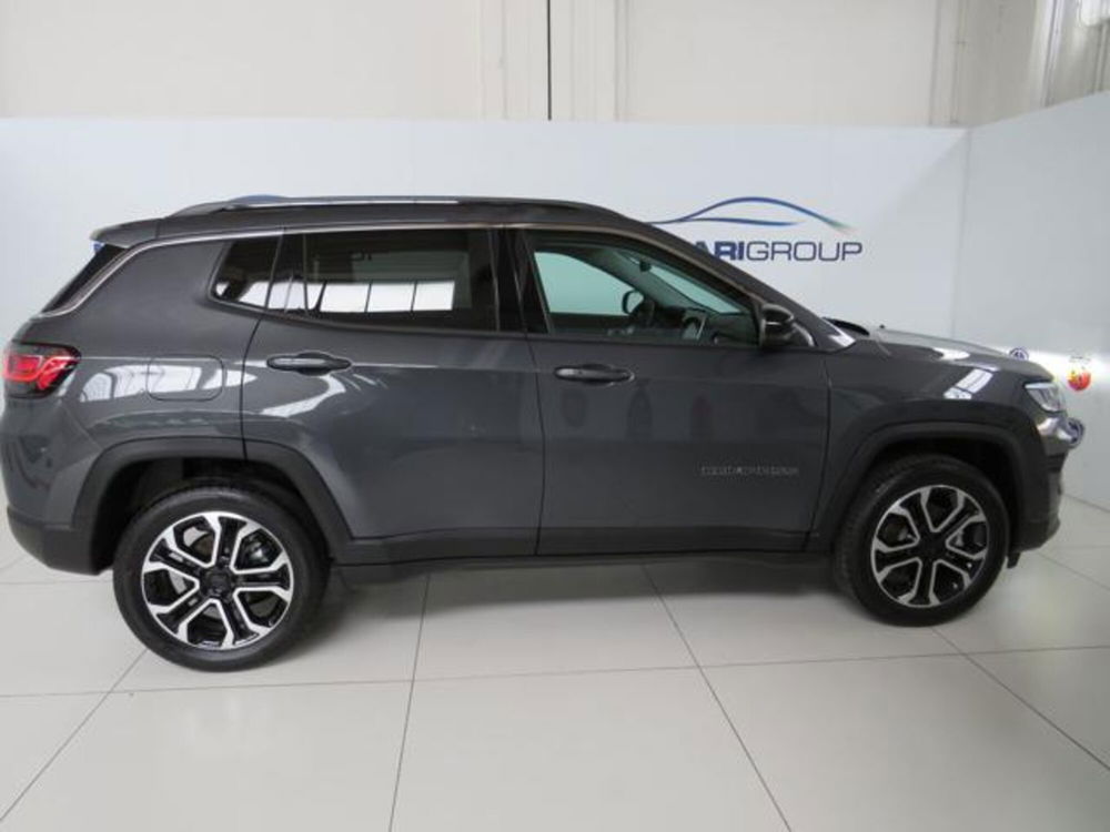 Jeep Compass nuova a Lodi (8)