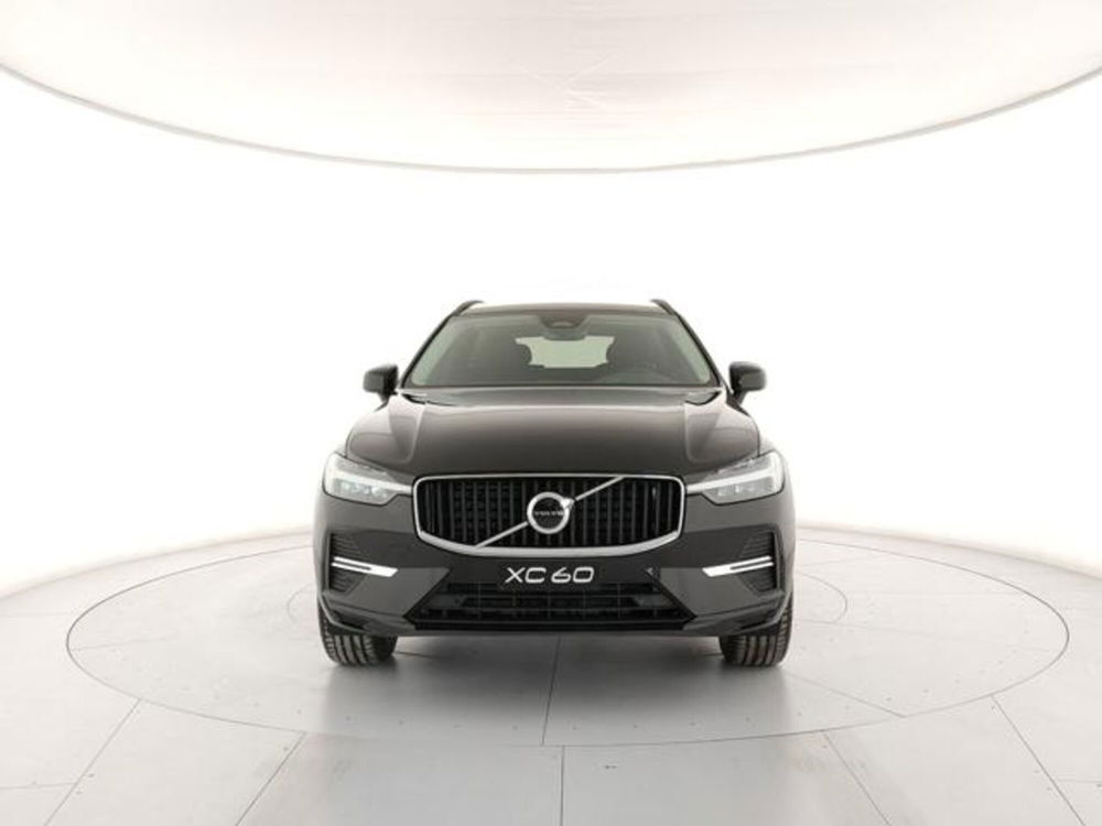 Volvo XC60 nuova a Modena (7)