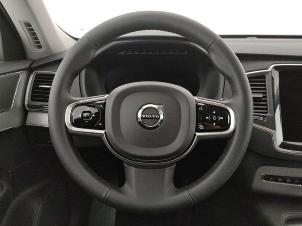 Volvo XC90 nuova a Modena (16)